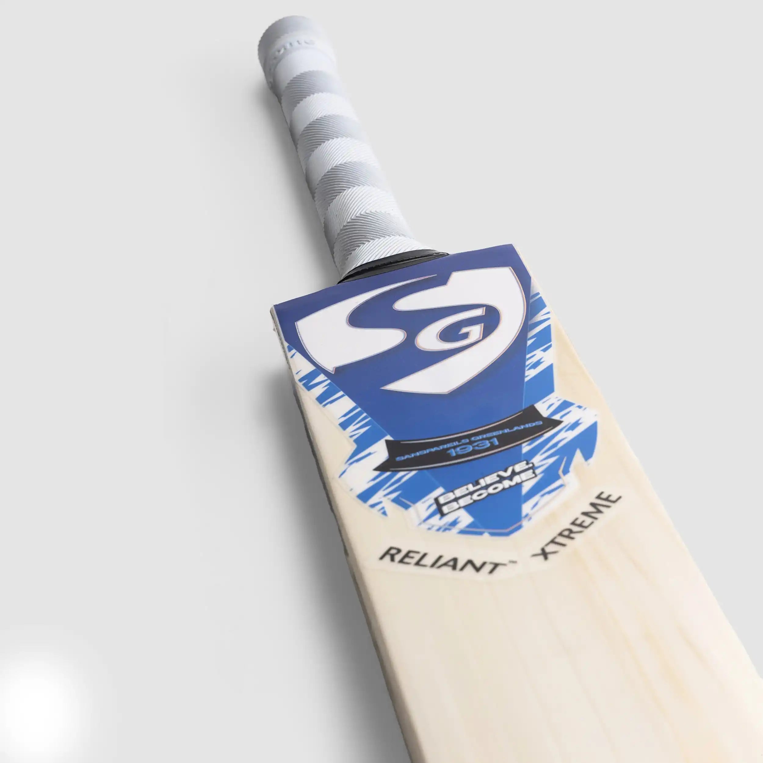 SG Reliant Xtreme English Willow Cricket Bat