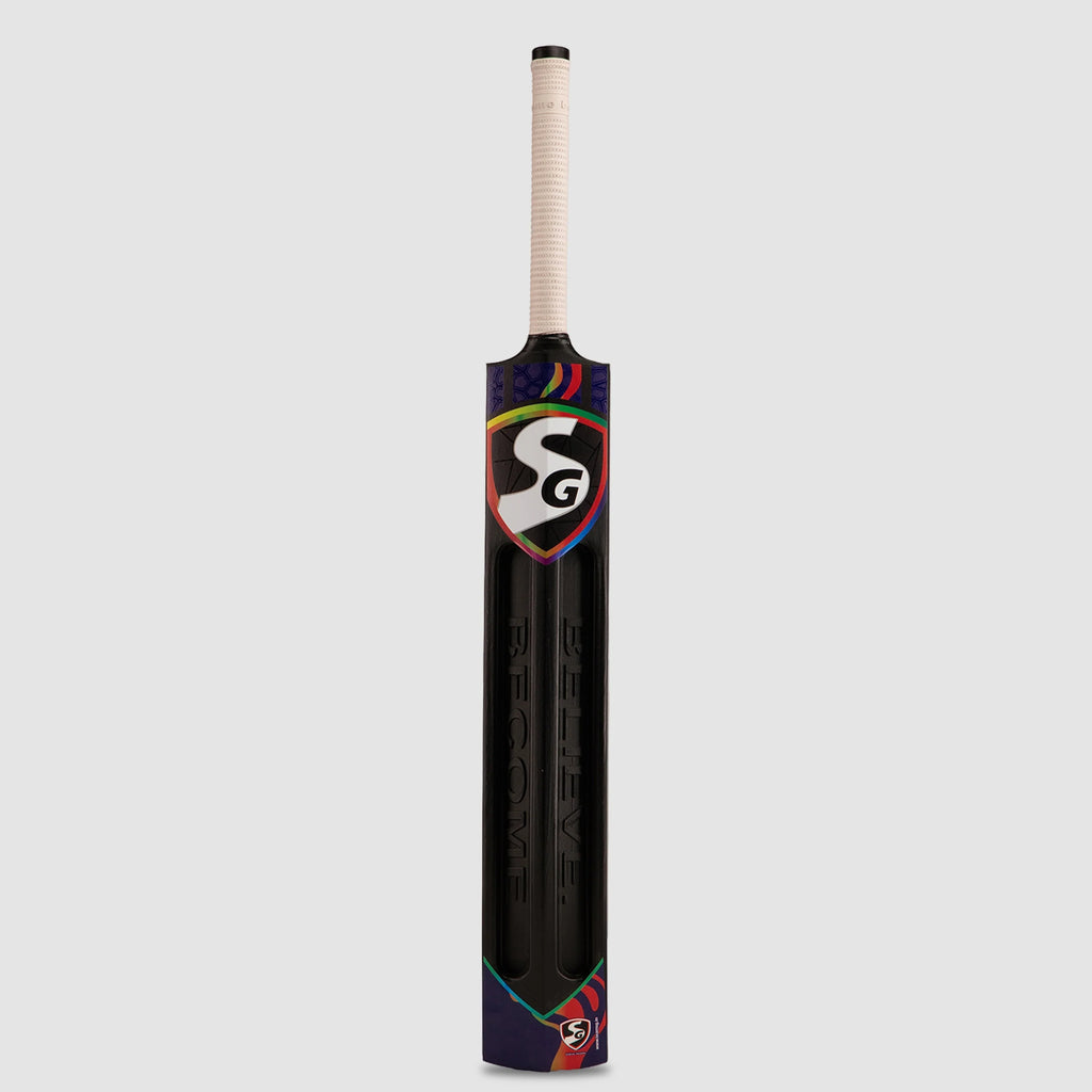 SG T-100 Plastic Bat